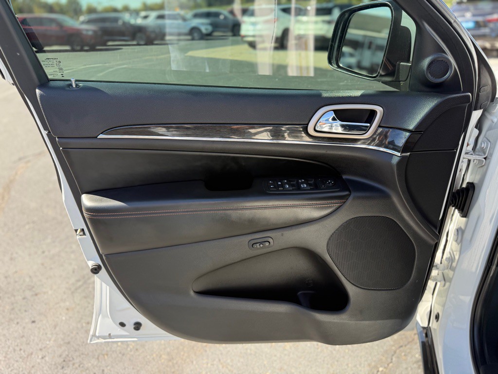 2016 Jeep Grand Cherokee Image 10