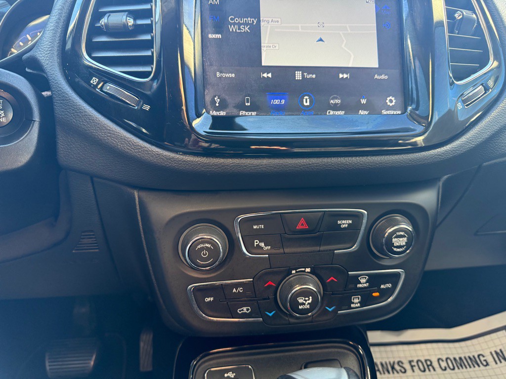 2018 Jeep Compass Image 16