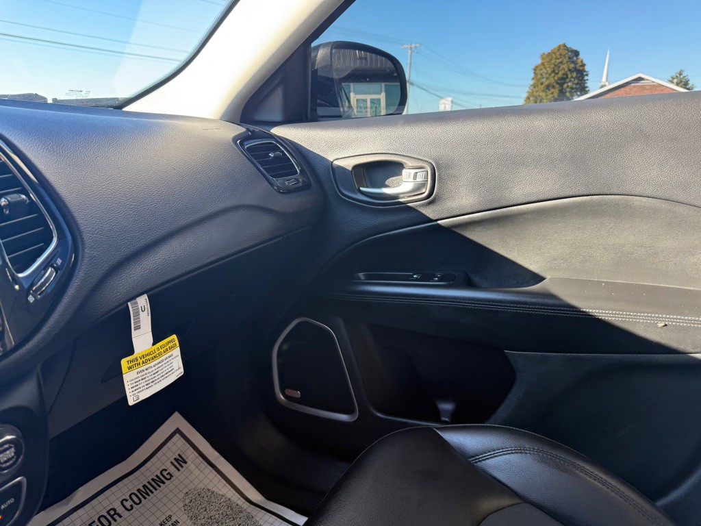 2018 Jeep Compass Image 19