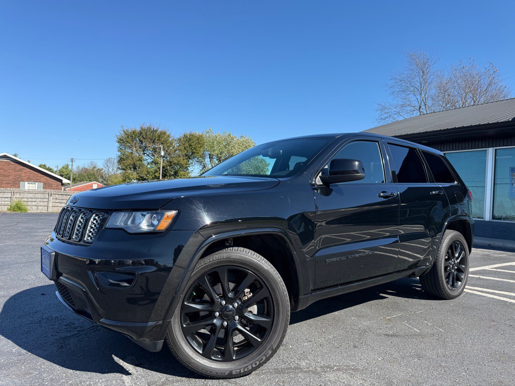 2018 Jeep Grand Cherokee Image 1