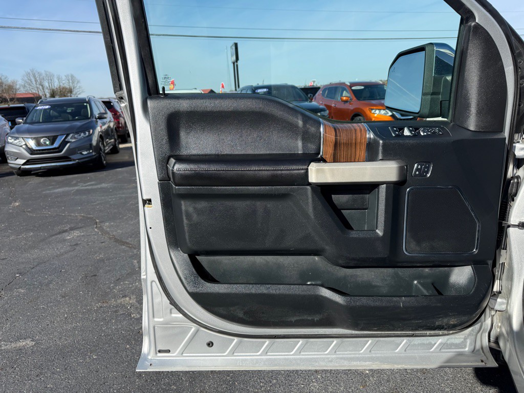 2015 Ford F-150 Image 9