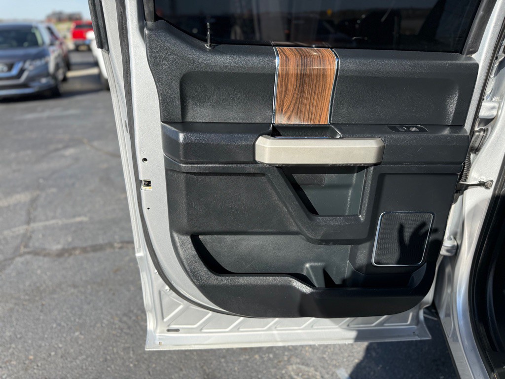 2015 Ford F-150 Image 21