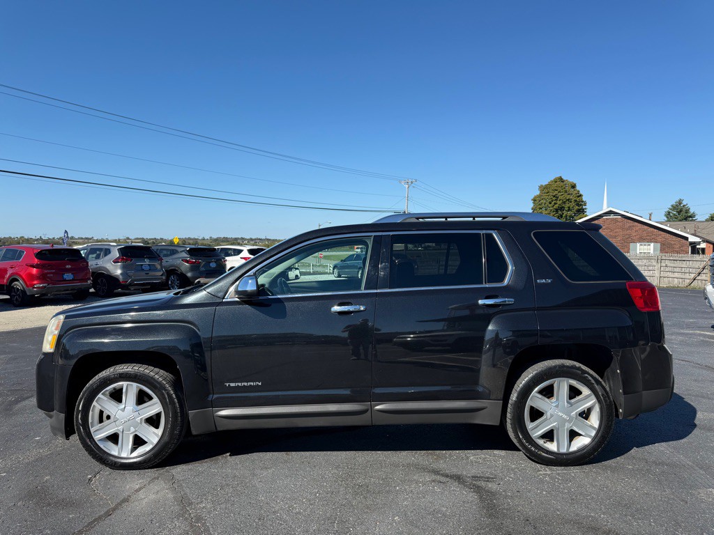 2011 GMC Terrain Image 2