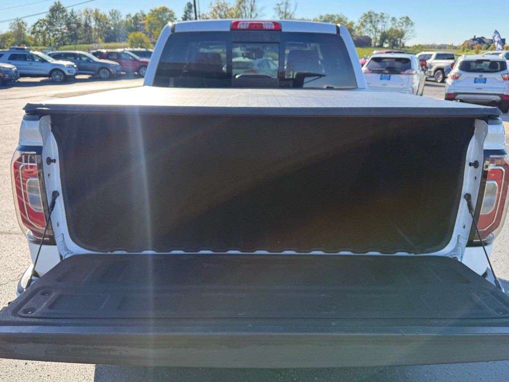 2017 GMC Sierra Image 32