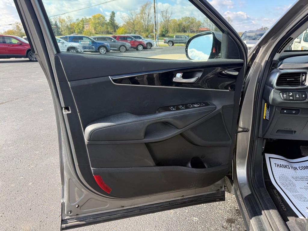 2017 Kia Sorento Image 9