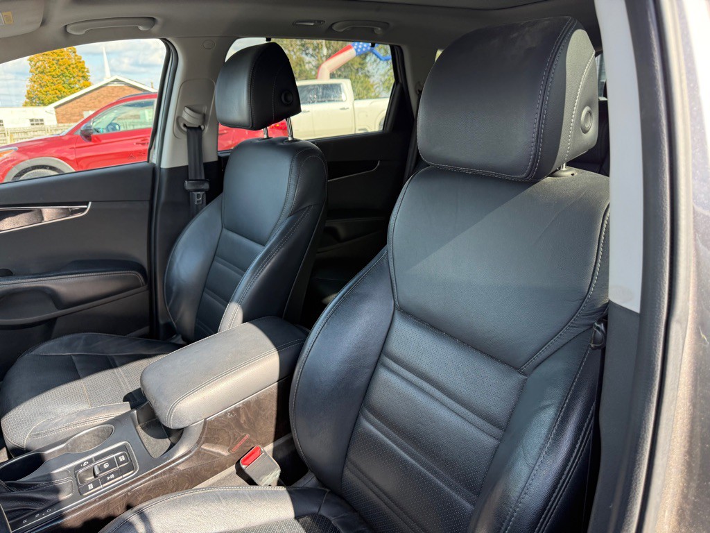 2017 Kia Sorento Image 11