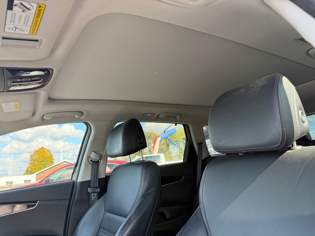 2017 Kia Sorento Image 12