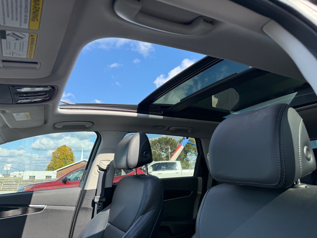2017 Kia Sorento Image 13