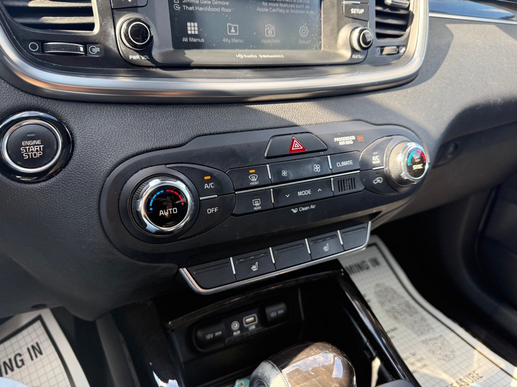 2017 Kia Sorento Image 19