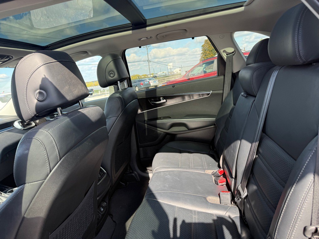 2017 Kia Sorento Image 26