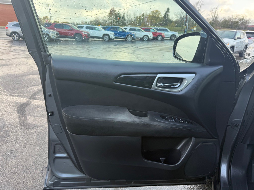 2015 Nissan Pathfinder Image 8