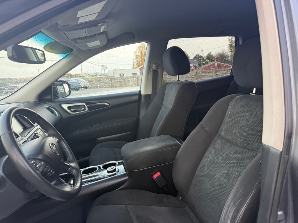 2015 Nissan Pathfinder Image 10
