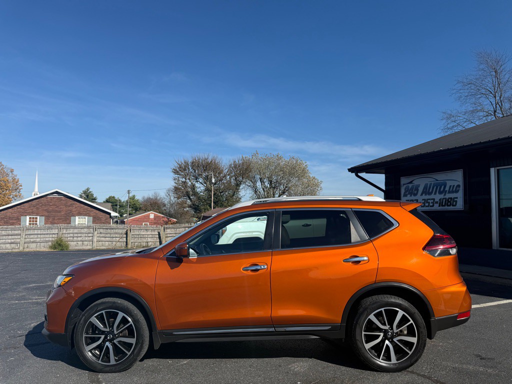 2020 Nissan Rogue Image 2