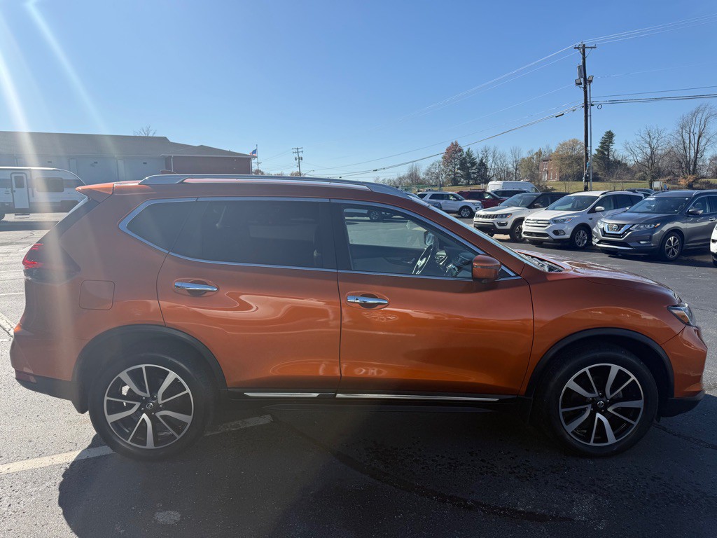2020 Nissan Rogue Image 6