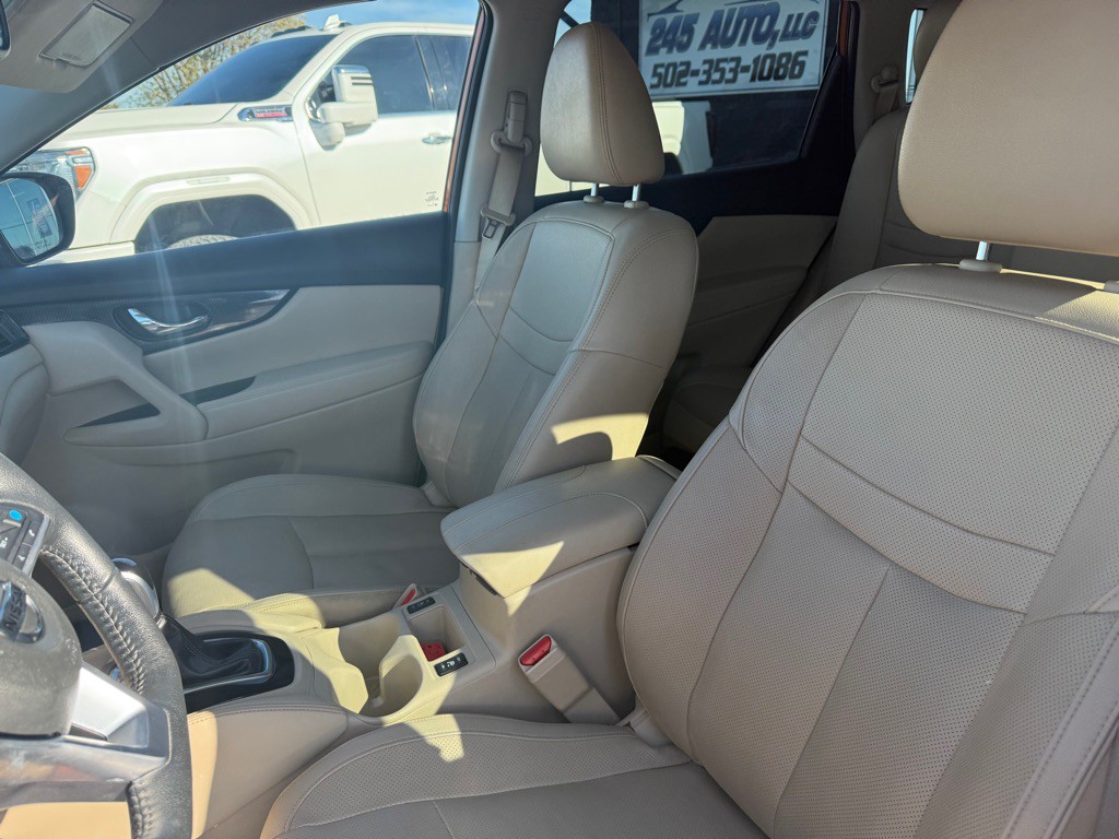 2020 Nissan Rogue Image 11