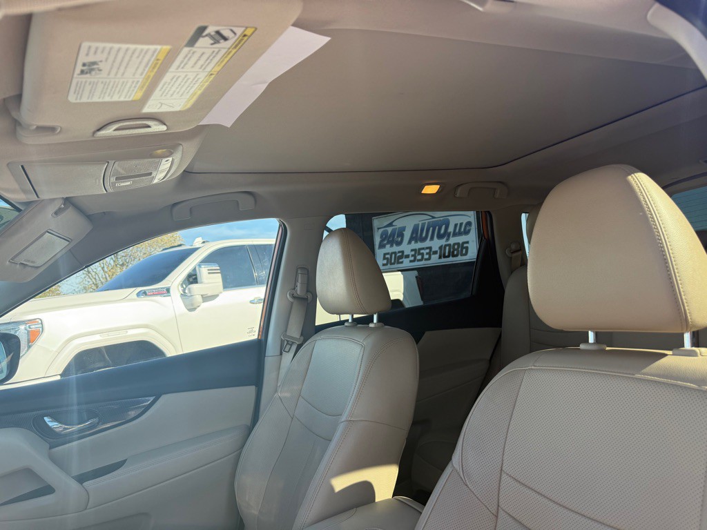 2020 Nissan Rogue Image 12