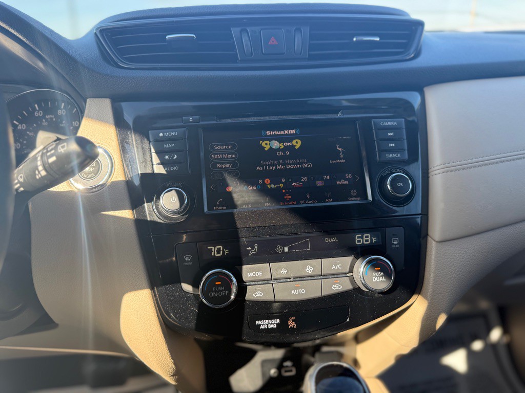 2020 Nissan Rogue Image 16