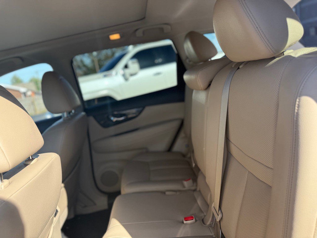 2020 Nissan Rogue Image 24