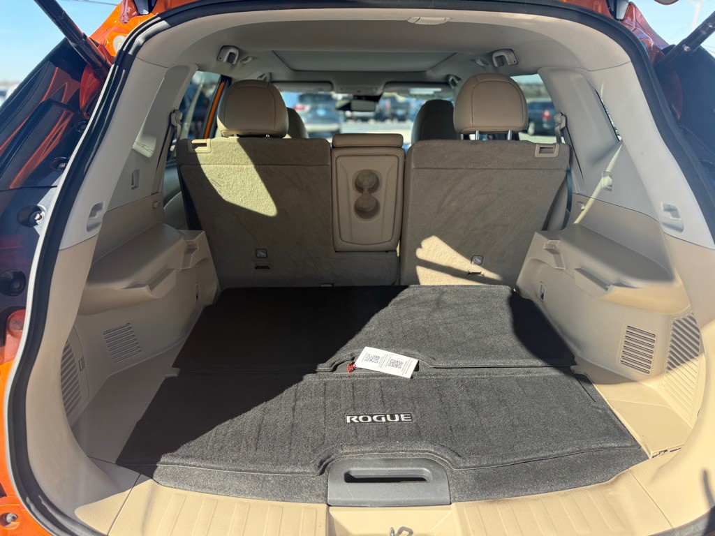 2020 Nissan Rogue Image 26