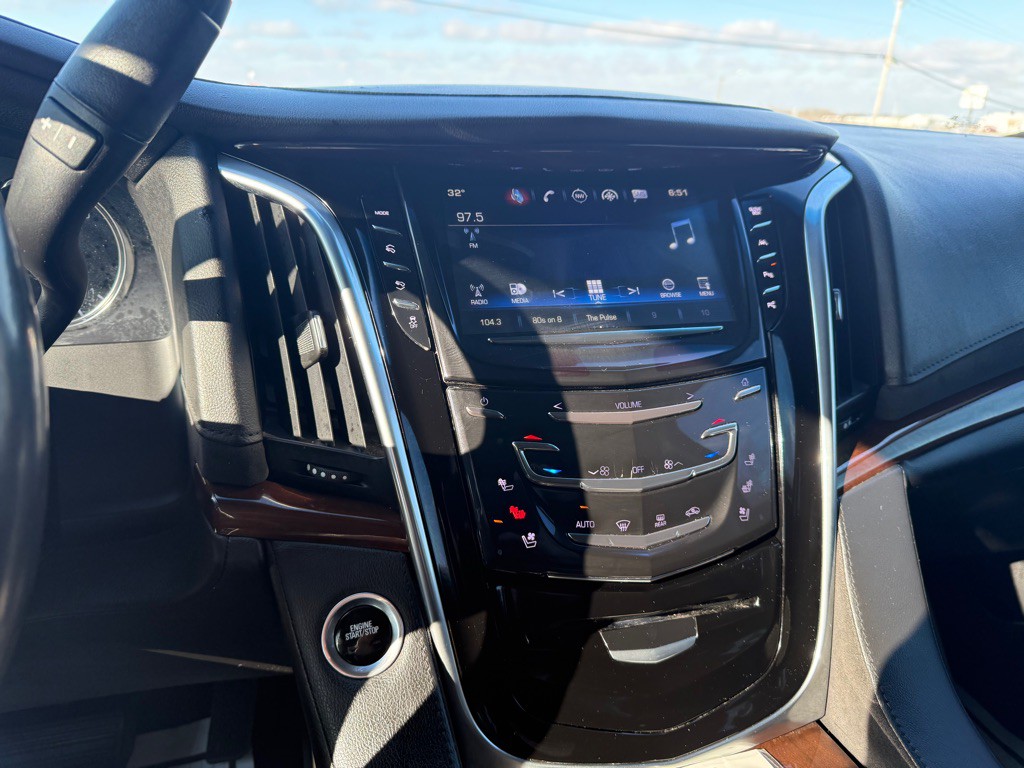 2019 Cadillac Escalade Image 18