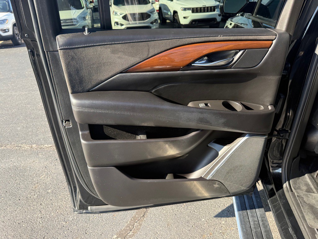 2019 Cadillac Escalade Image 26
