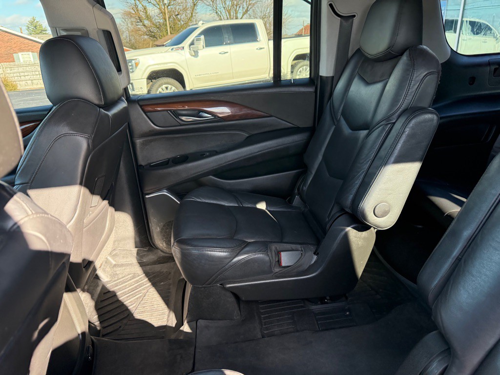2019 Cadillac Escalade Image 28