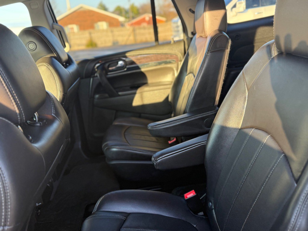 2017 Buick Enclave Image 23