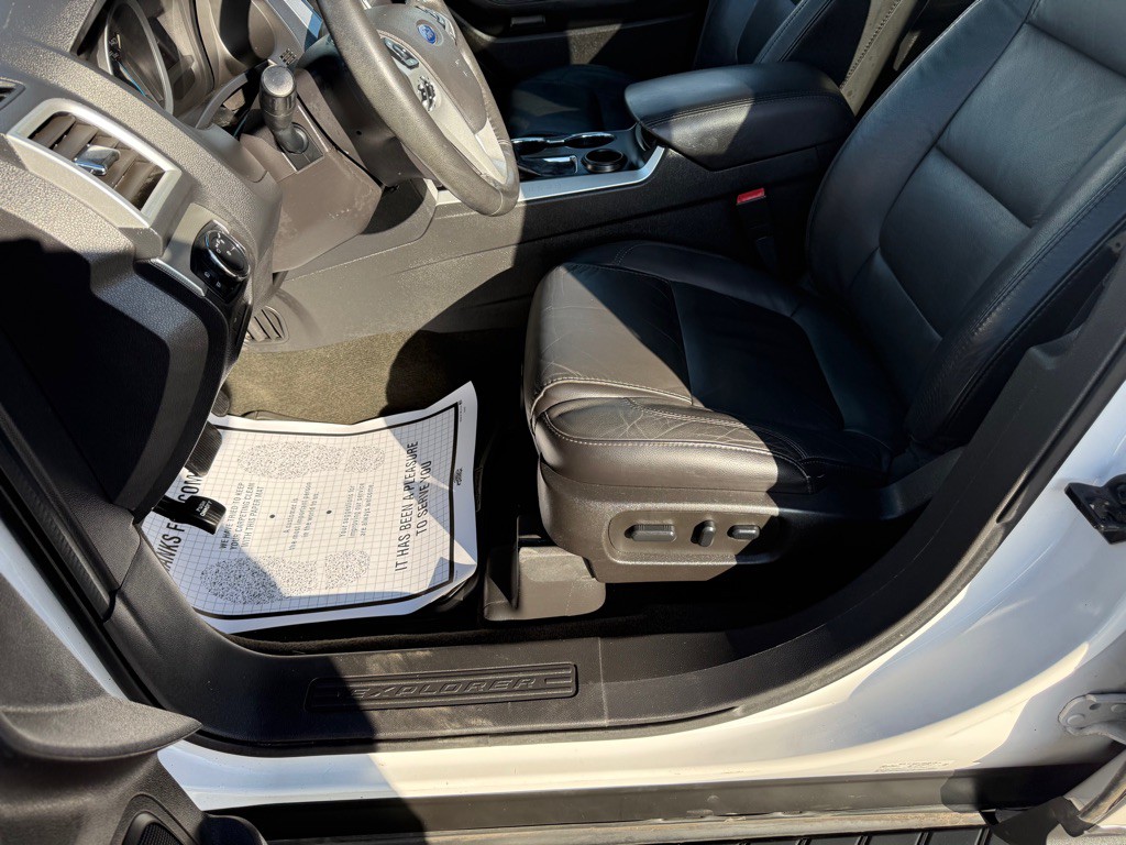 2015 Ford Explorer Image 11