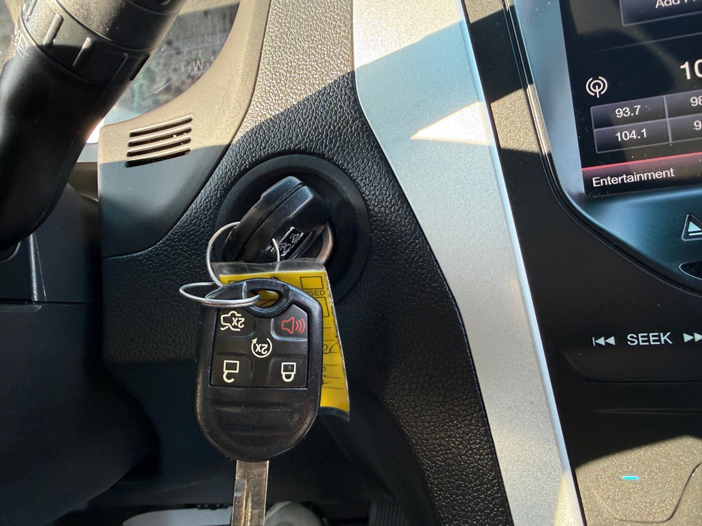 2015 Ford Explorer Image 21