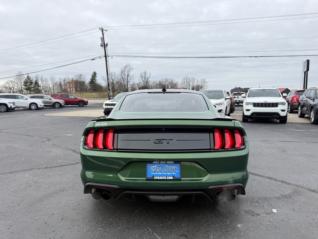 2022 Ford Mustang Image 4