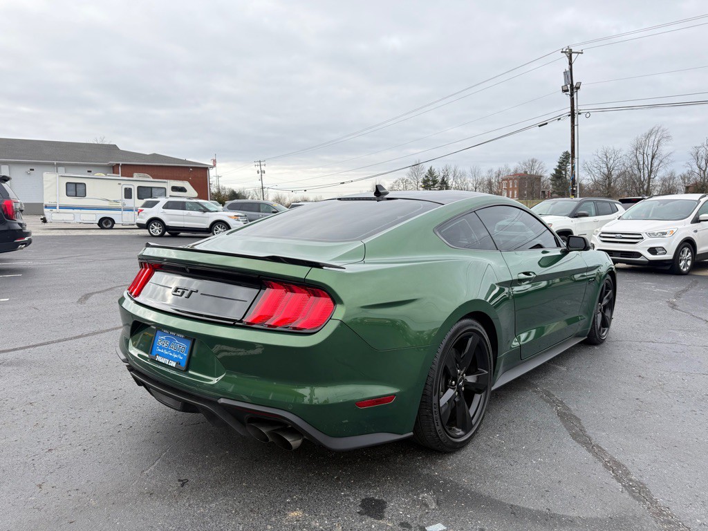 2022 Ford Mustang Image 5