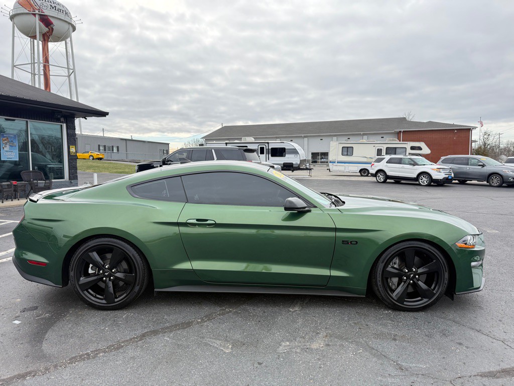 2022 Ford Mustang Image 6