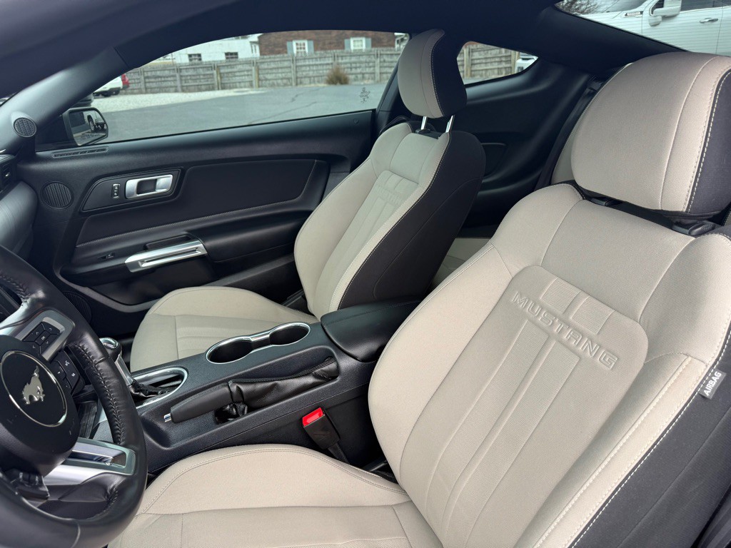 2022 Ford Mustang Image 11