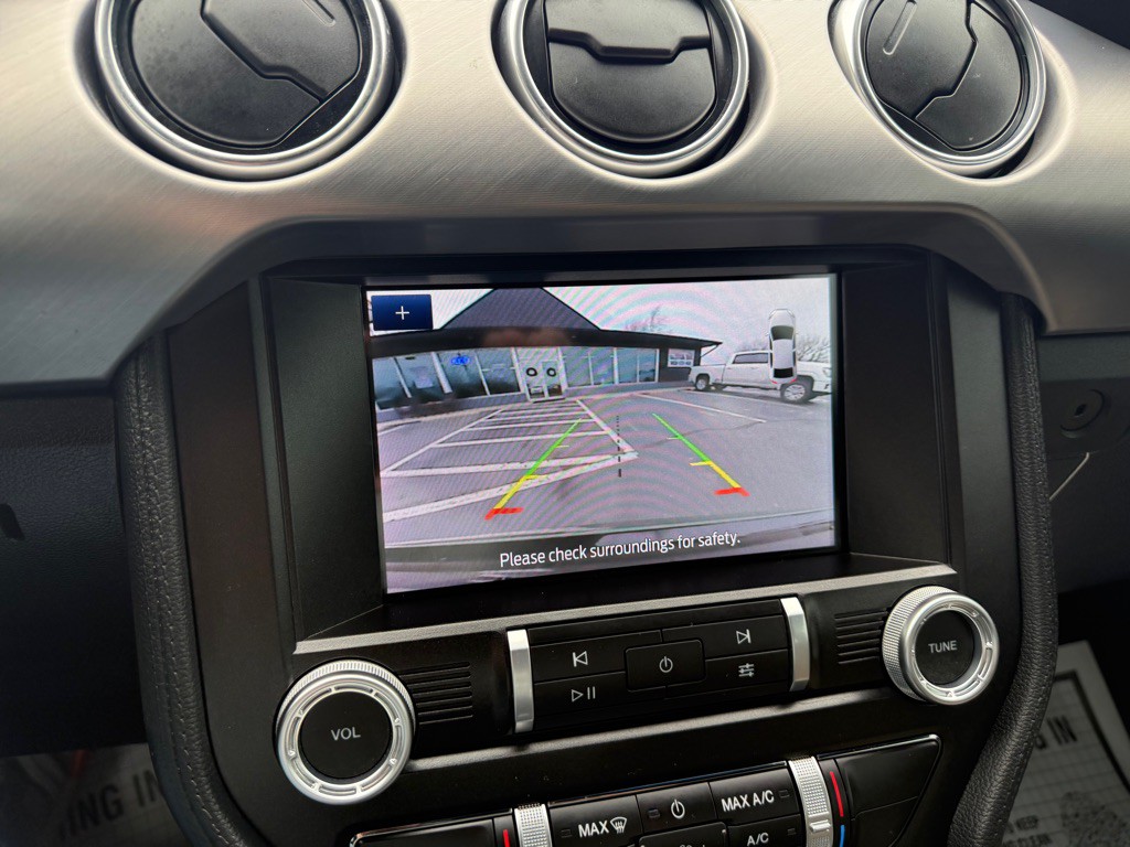 2022 Ford Mustang Image 18