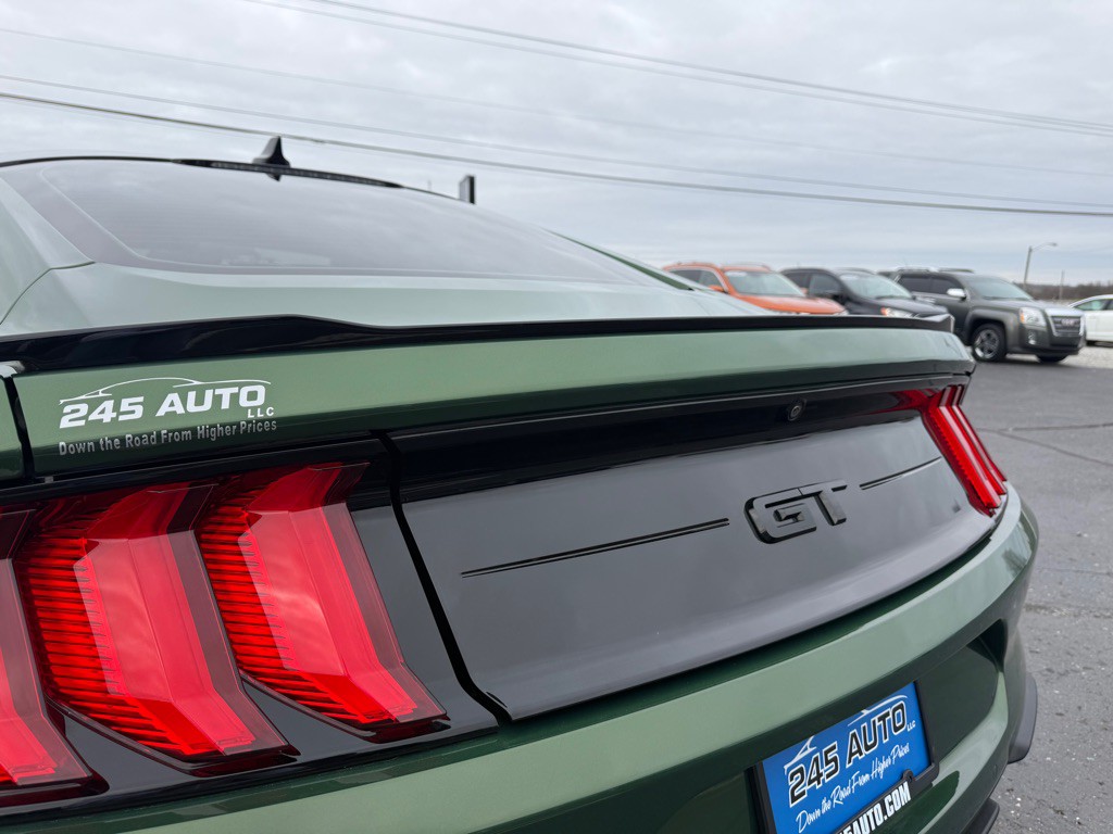 2022 Ford Mustang Image 22