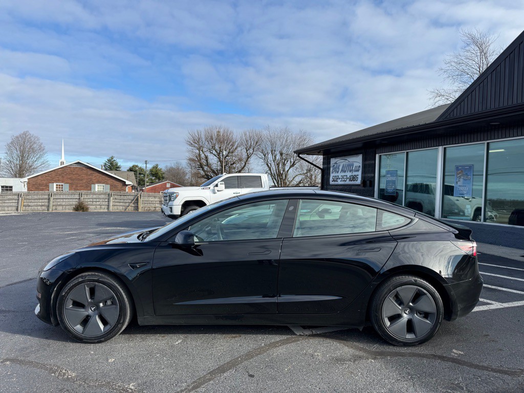 2022 Tesla Model 3 Image 2