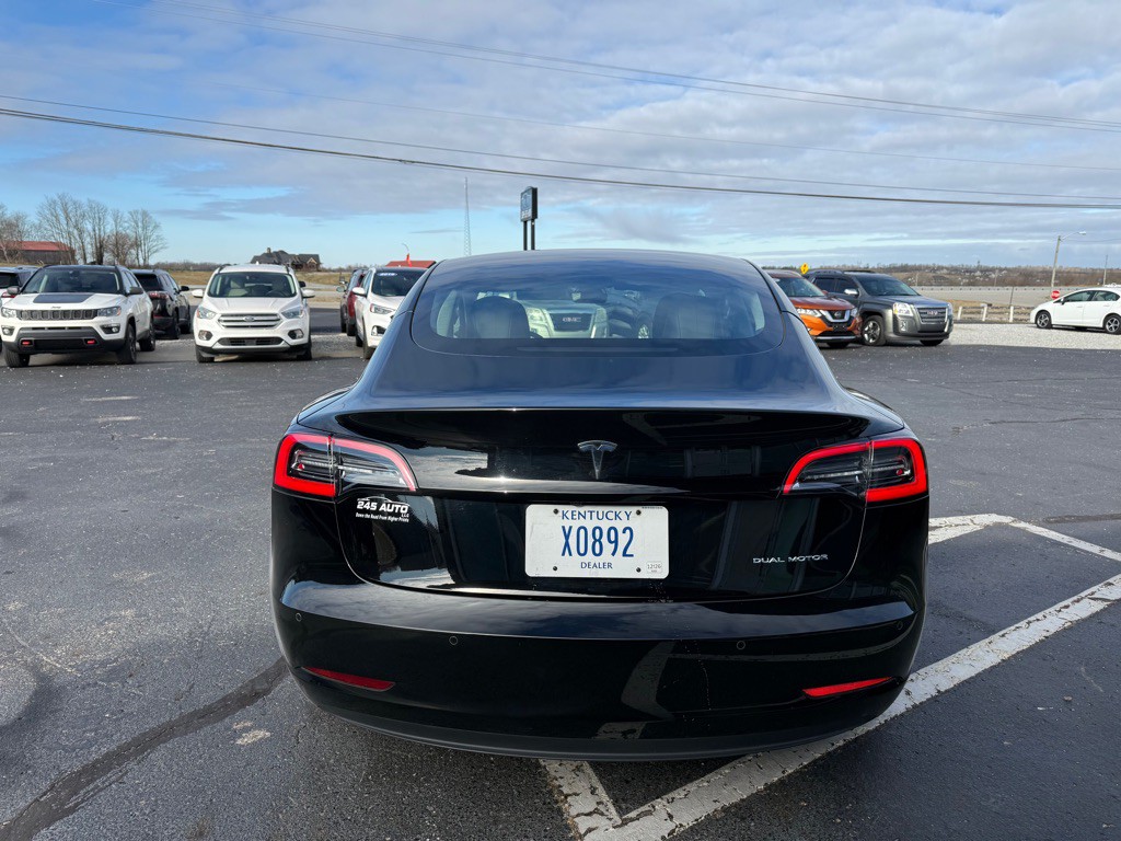 2022 Tesla Model 3 Image 4