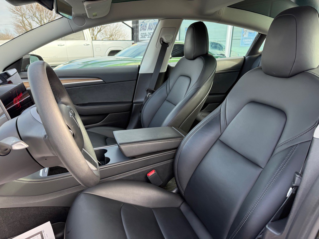 2022 Tesla Model 3 Image 11