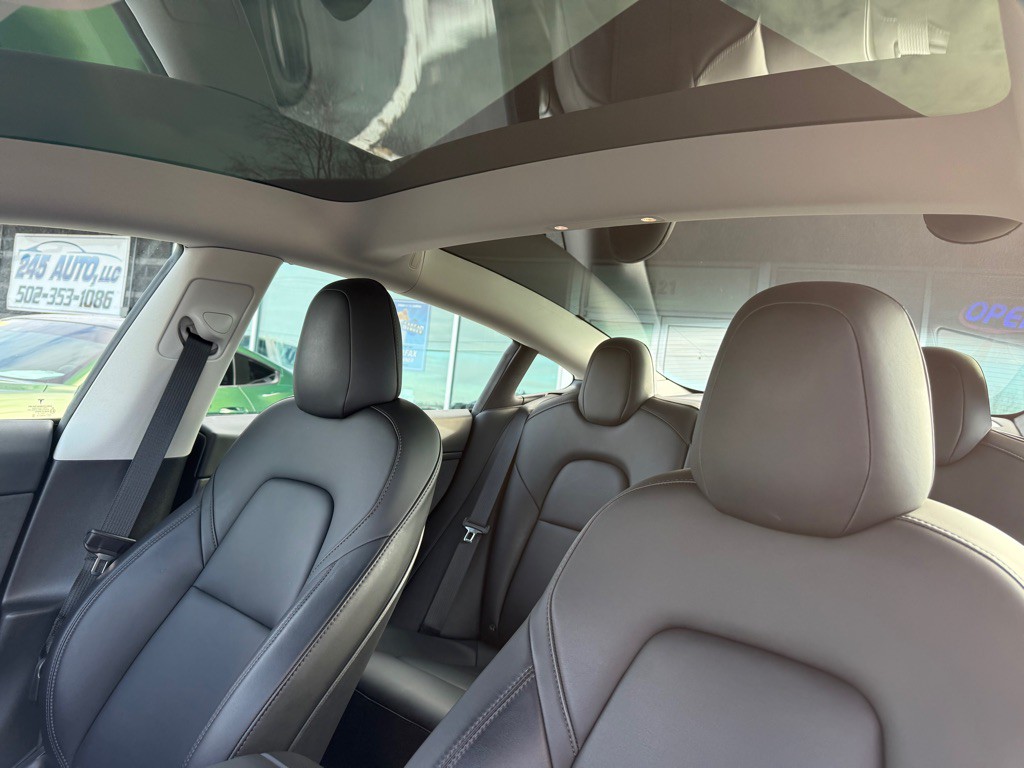 2022 Tesla Model 3 Image 13