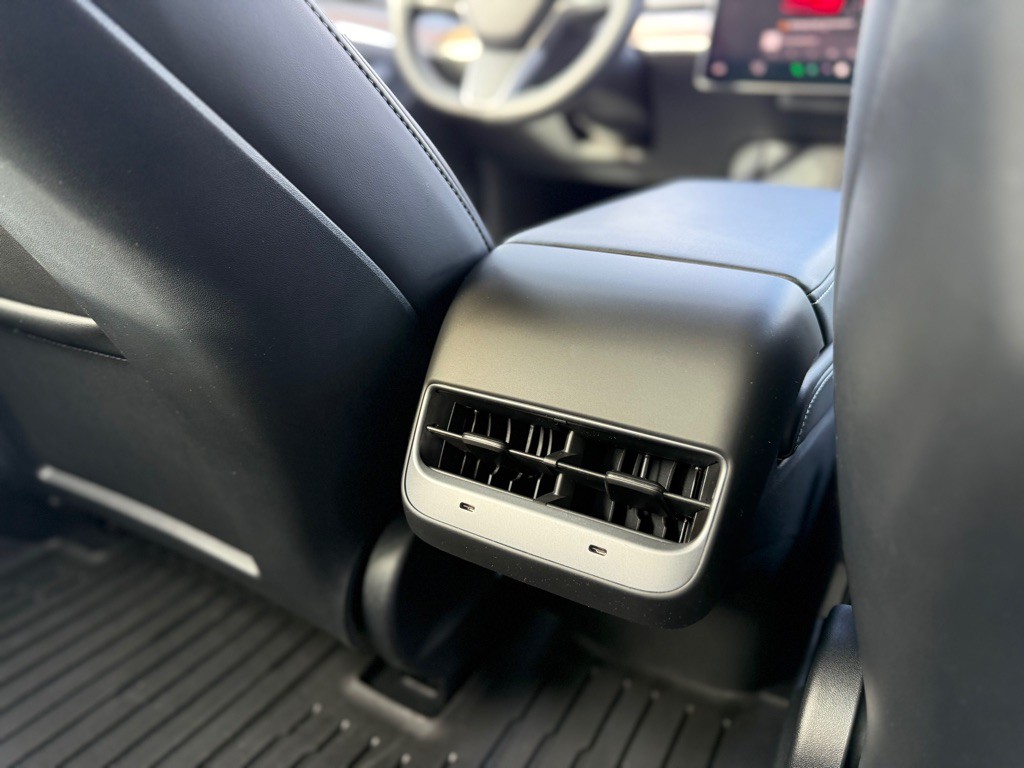 2022 Tesla Model 3 Image 27