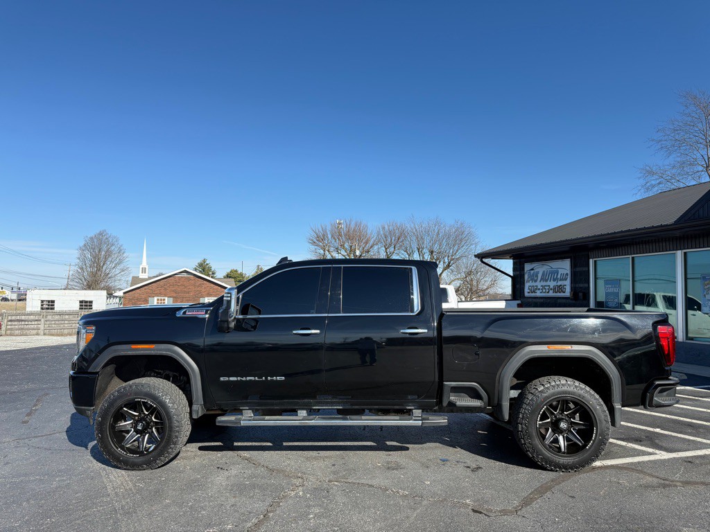 2020 GMC Sierra Image 2