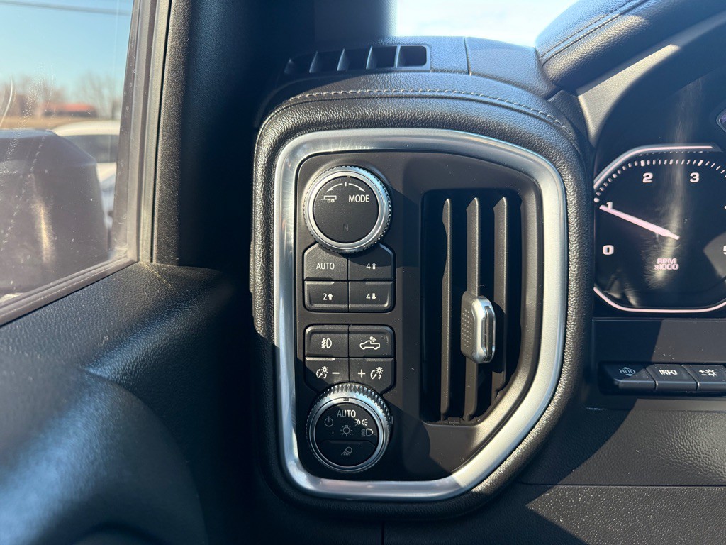 2020 GMC Sierra Image 18