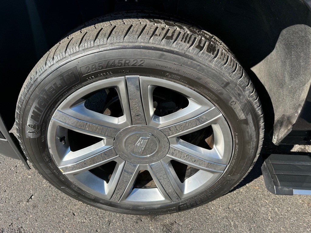 2016 Cadillac Escalade Image 8