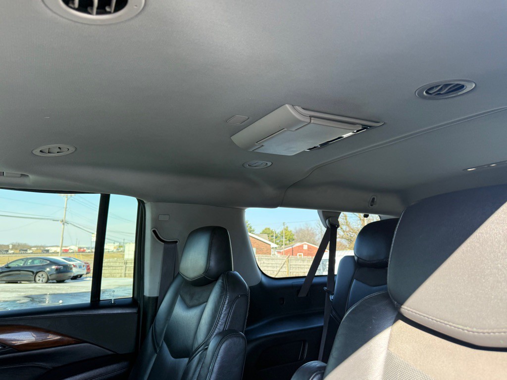2016 Cadillac Escalade Image 24