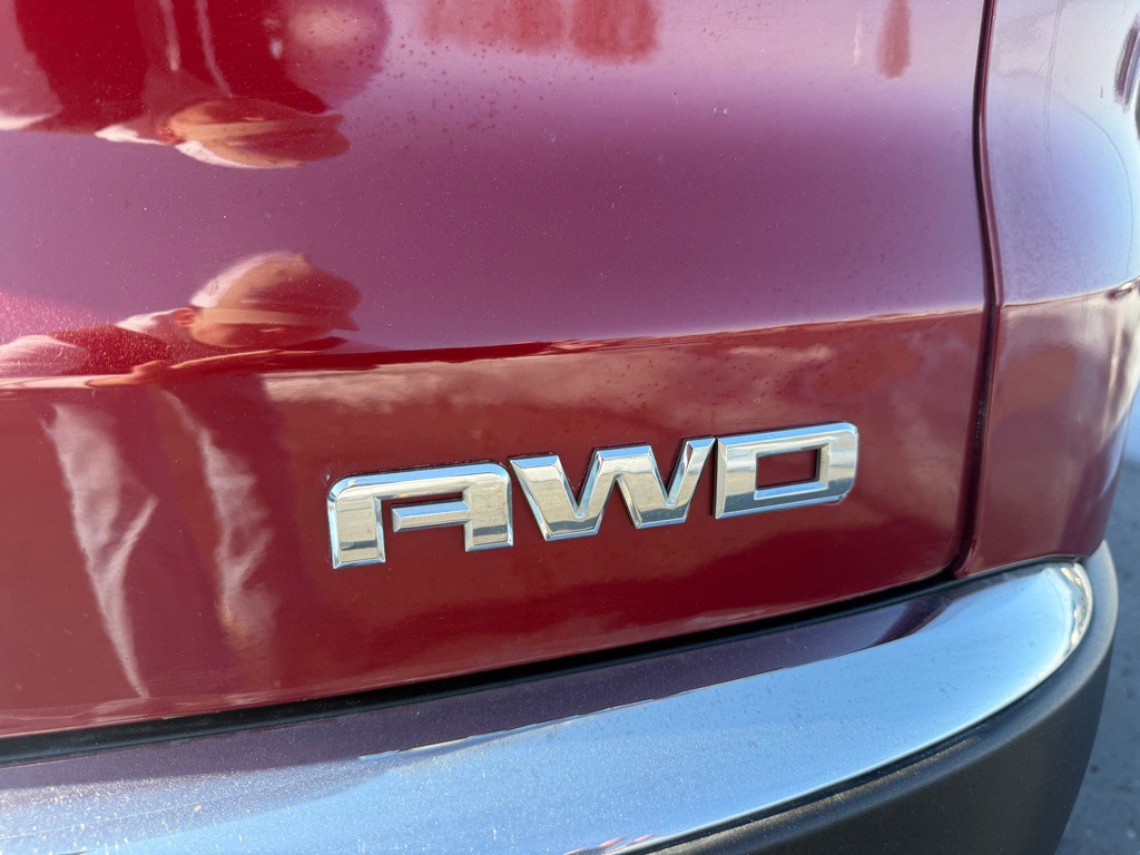 2010 GMC Acadia Image 5