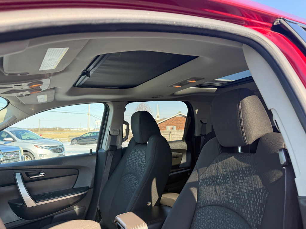 2010 GMC Acadia Image 13