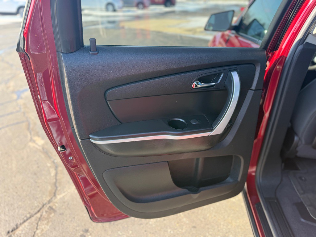 2010 GMC Acadia Image 21