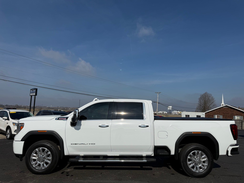 2020 GMC Sierra Image 2
