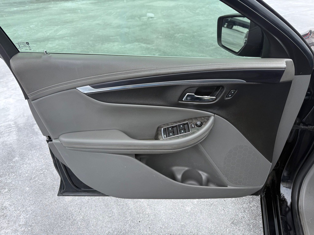 2015 Chevrolet Impala Image 9