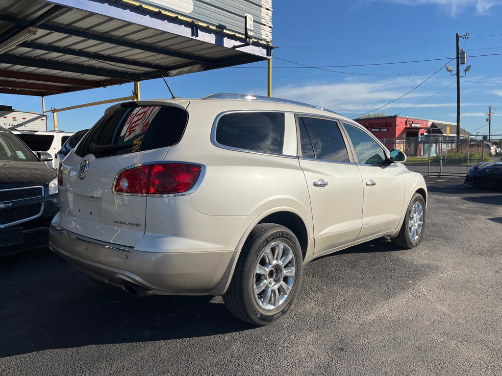 2012 Buick Enclave Image 2